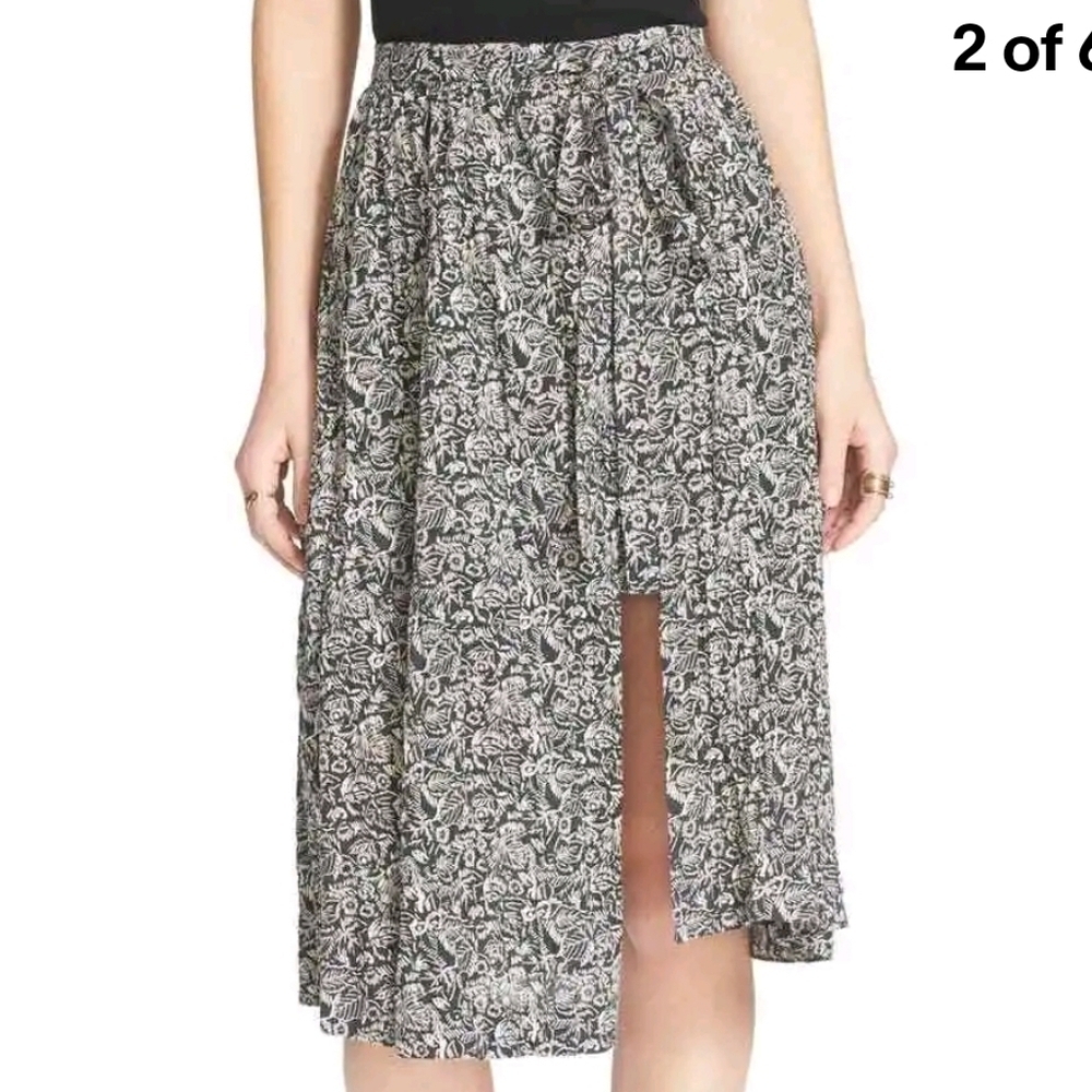 Free People Black White Leaf Print Lined ‘Love Train’ Asymmetrical Hem Size 0